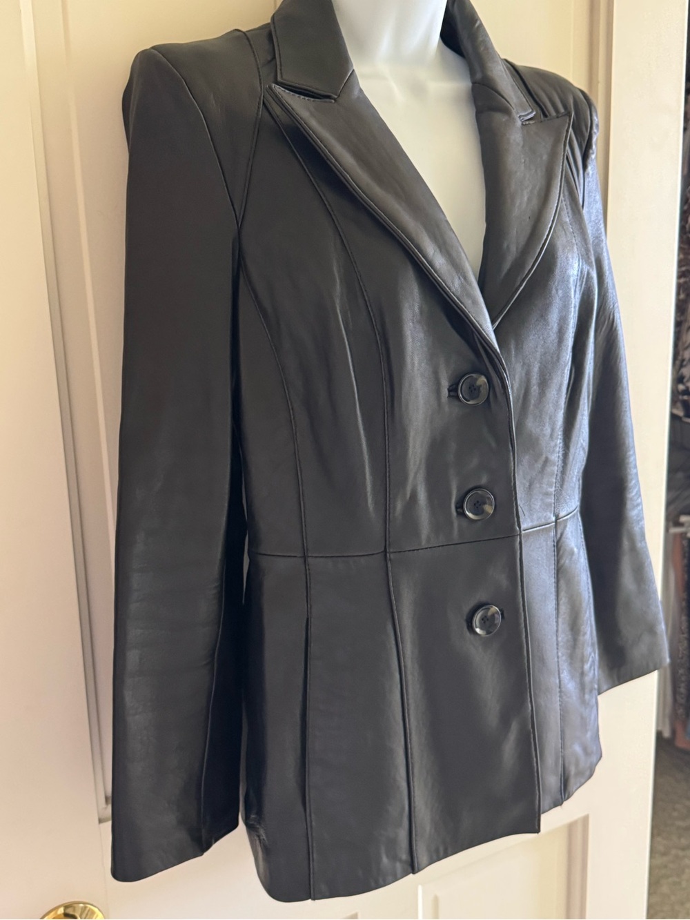 Neiman Marcus Exclusive Lamb Leather Blazer Jacket - Picture 2 of 9